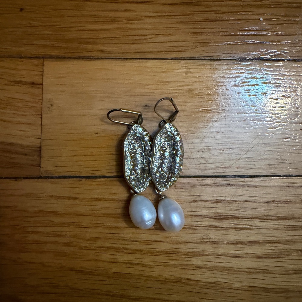 Giambattista Valli x H&M Pearl & Crystal Drop Earrings – Boxed - Picture 3 of 8
